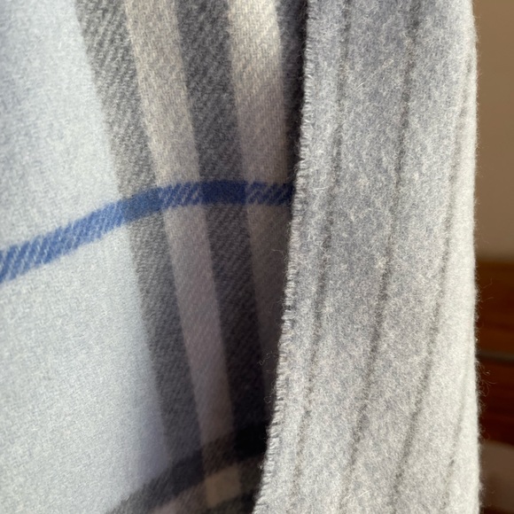 Burberry Scarf Baby Blue Nova Check Reversible Wool Made in Scotland GUC - Picture 15 of 16